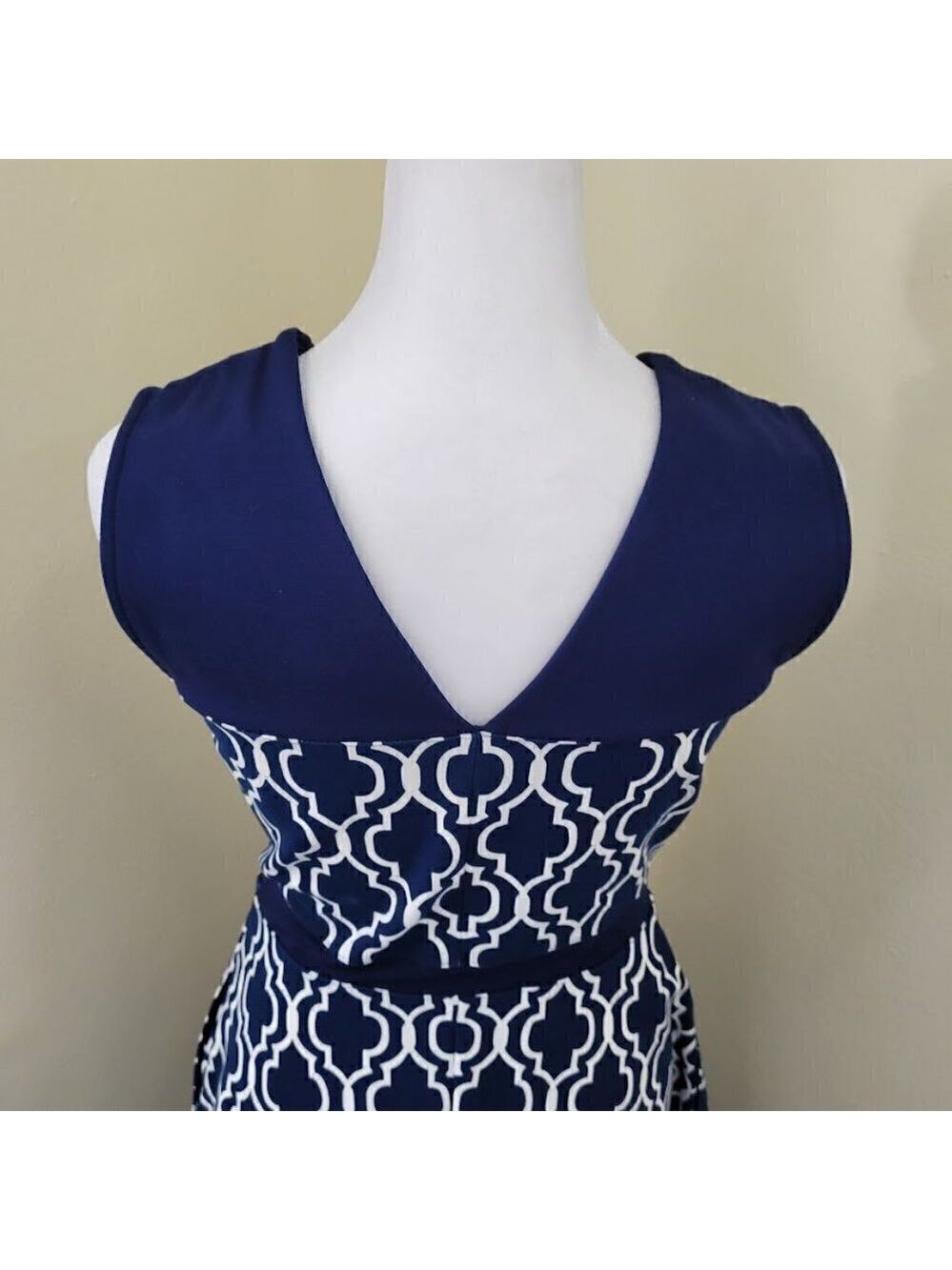 Land's End Fit & Flare Dress Sleeveless Geometric Print Stretch Navy Size 2 - Picture 10 of 14